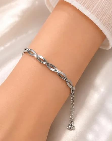 ✨ إسوارة نسائية بتصميم ناعم وأنيق ✨